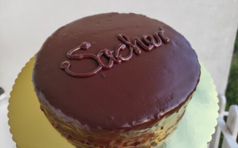 Sacher torta glutén-és laktózmentesen