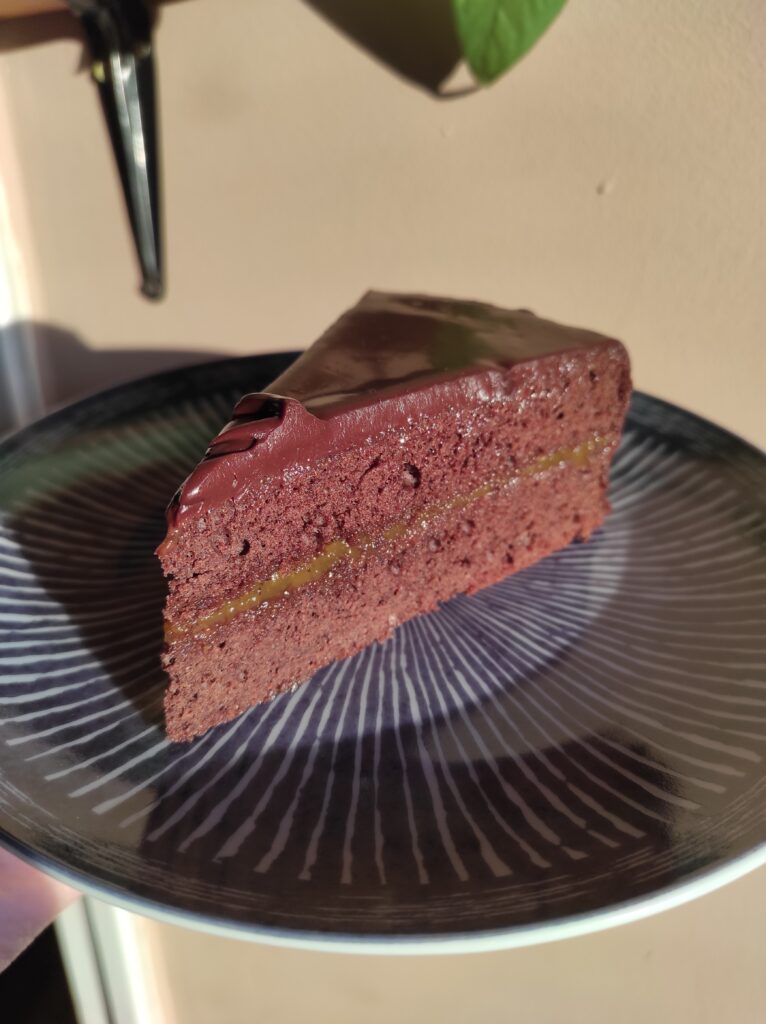 Sacher torta glutén-és laktózmentesen